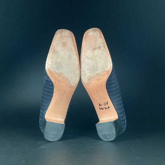 Salvatore Ferragamo Women's Size 7.5 B Patent Leather Classic Pumps Slip Heels - Picture 4 of 9